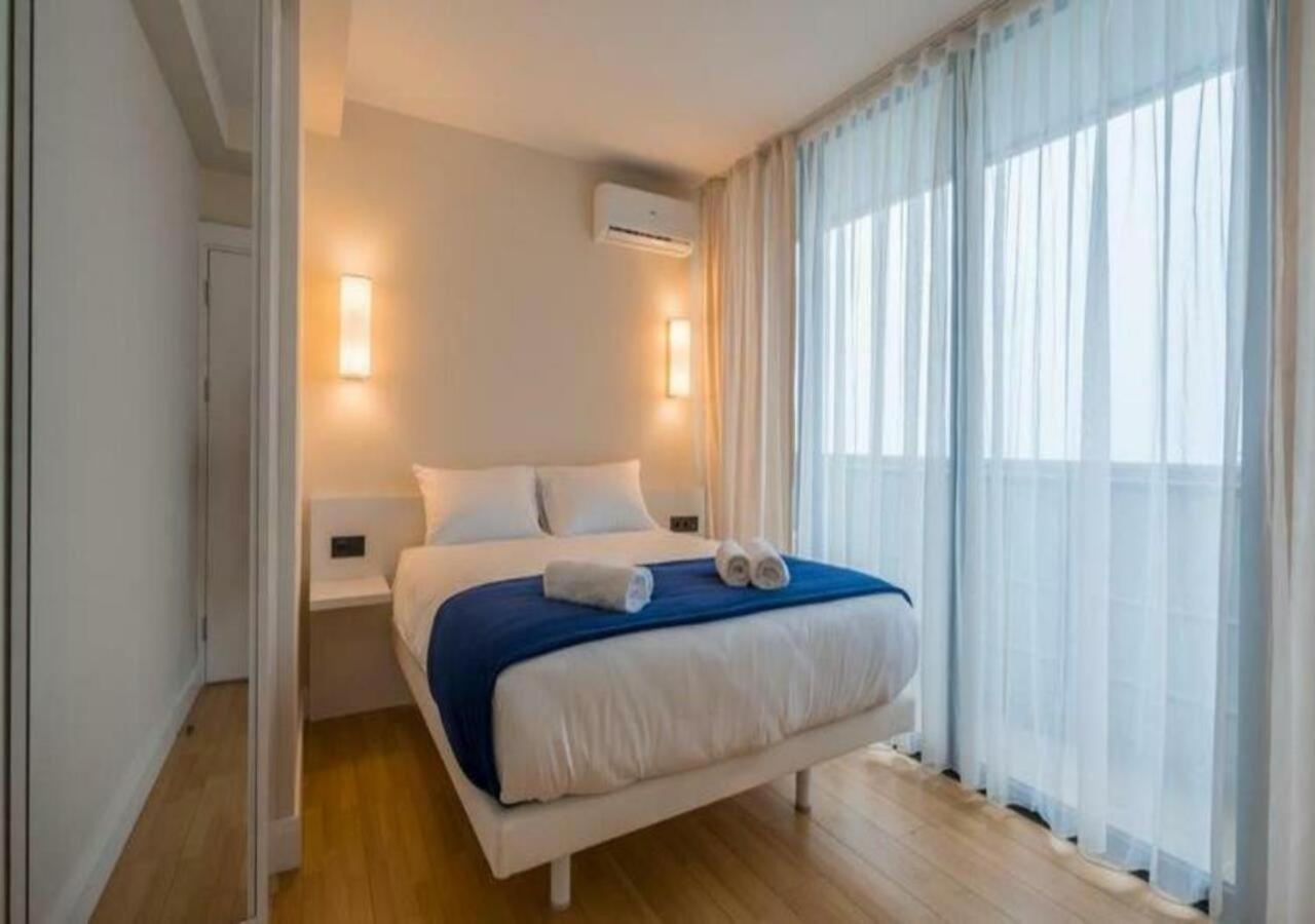 Lux Apartaments Batumi Bagian luar foto