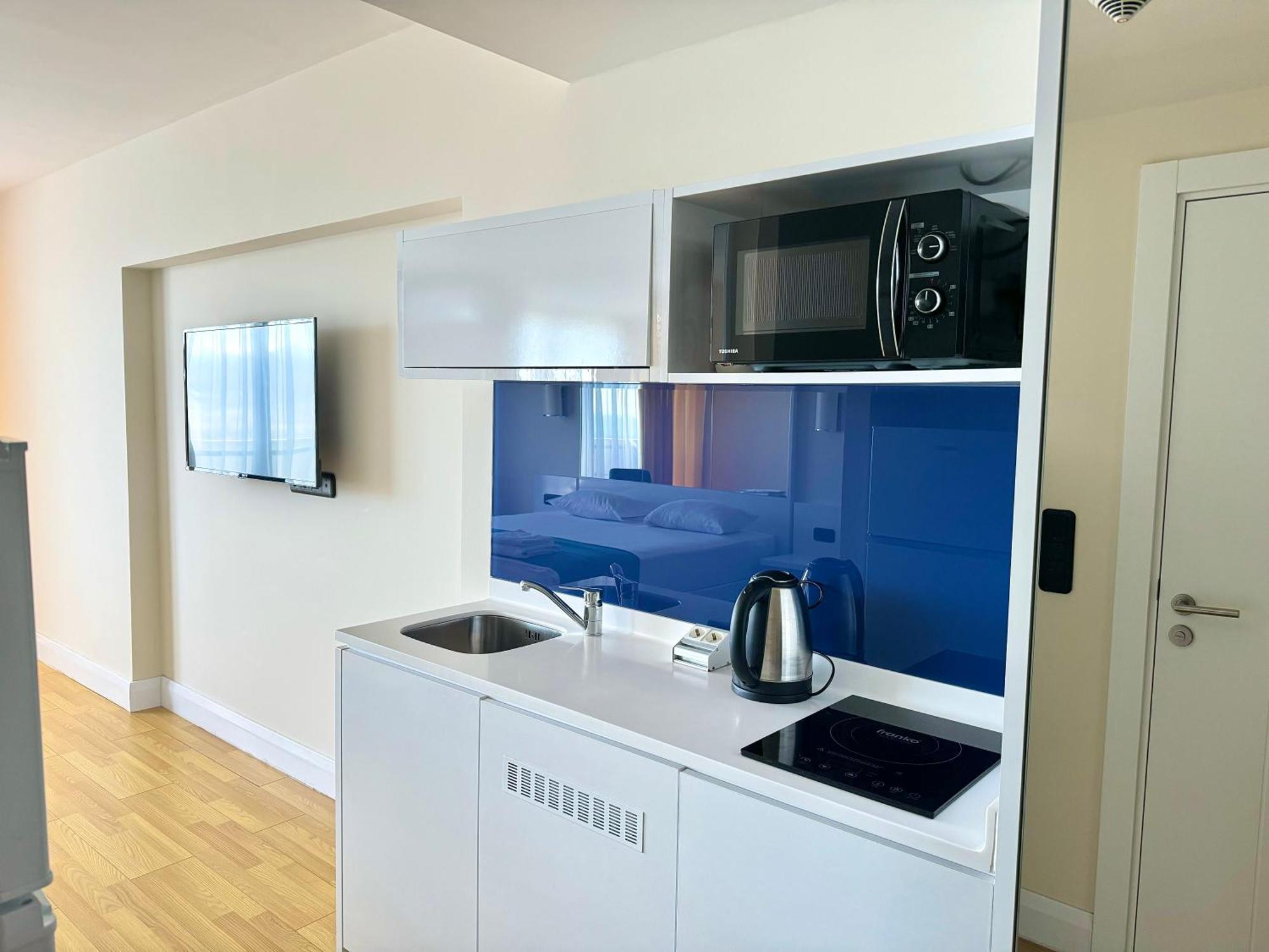 Lux Apartaments Batumi Bagian luar foto